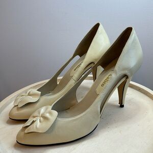 Vintage Pale Yellow 80’s Calico Bow Leather Shoes Size 8